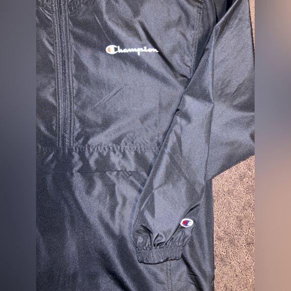 Champion Men’s Packable Half Zip Jacket - Picture 5 of 5